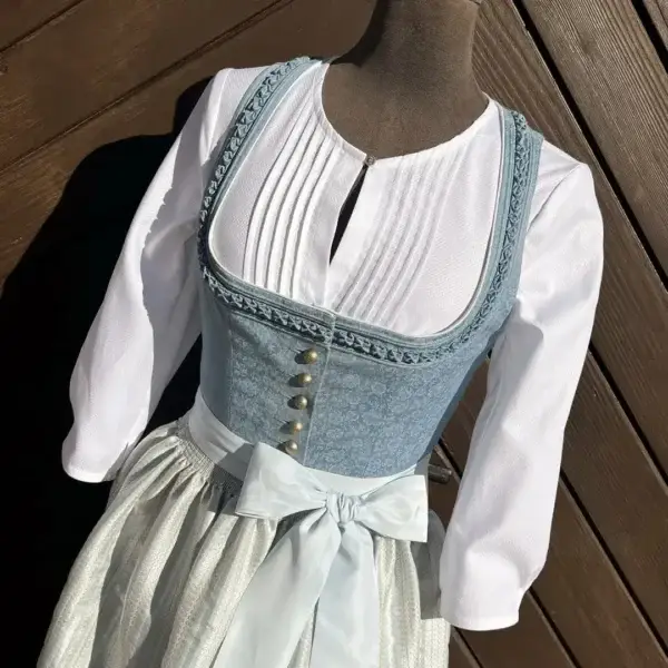 Hochgeschlossene Waldorff Dirndlbluse langarm No. 6 – Bild 1 – Chiemgauer Heimatwerk Trachten-Onlineshop Hochgeschlossene Waldorff Dirndlbluse langarm No. 6 - Bild 1 - Chiemgauer Heimatwerk Trachten-Onlineshop