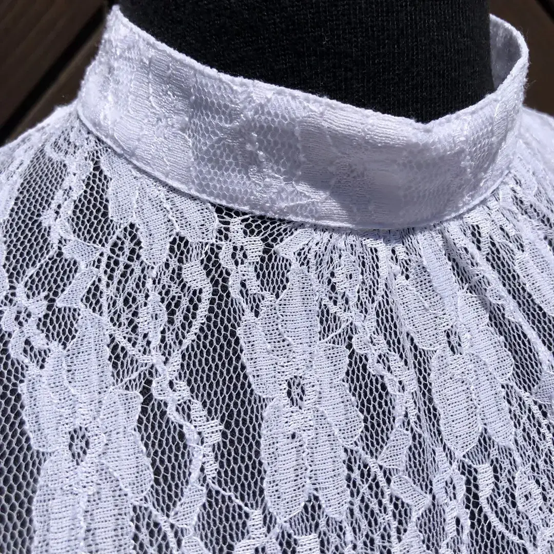 Hochgeschlossene Waldorff Dirndlbluse weiß No. 2 – Bild 19 – Chiemgauer Heimatwerk Trachten-Onlineshop Hochgeschlossene Waldorff Dirndlbluse weiß No. 2 - Bild 19 - Chiemgauer Heimatwerk Trachten-Onlineshop