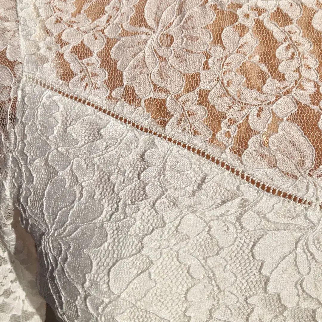 Hochgeschlossenes Waldorff Shirt langarm Spitze creme – Bild 10 – Chiemgauer Heimatwerk Trachten-Onlineshop Hochgeschlossenes Waldorff Shirt langarm Spitze creme - Bild 10 - Chiemgauer Heimatwerk Trachten-Onlineshop
