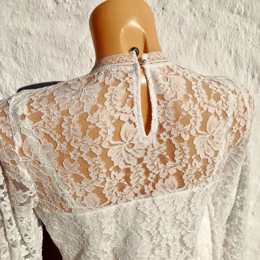 Hochgeschlossenes Waldorff Shirt langarm Spitze creme – Bild 16 – Chiemgauer Heimatwerk Trachten-Onlineshop Hochgeschlossenes Waldorff Shirt langarm Spitze creme - Bild 16 - Chiemgauer Heimatwerk Trachten-Onlineshop