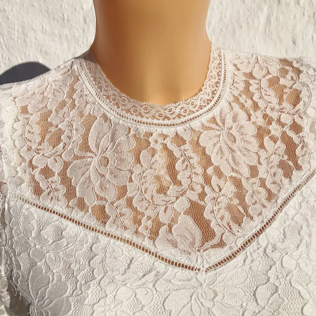 Hochgeschlossenes Waldorff Shirt langarm Spitze creme – Bild 8 – Chiemgauer Heimatwerk Trachten-Onlineshop Hochgeschlossenes Waldorff Shirt langarm Spitze creme - Bild 8 - Chiemgauer Heimatwerk Trachten-Onlineshop