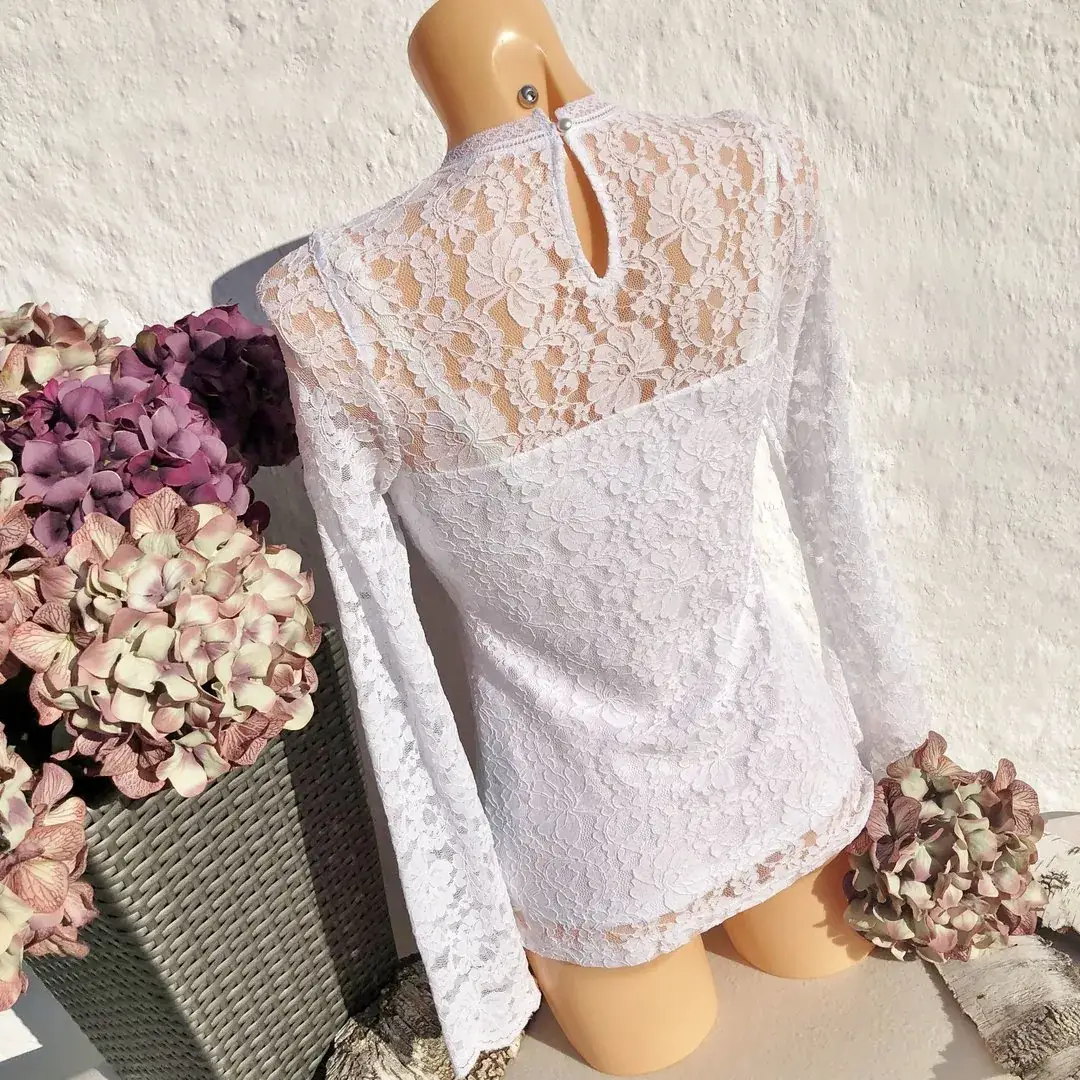 Hochgeschlossenes Waldorff Shirt langarm Spitze weiß – Bild 2 – Chiemgauer Heimatwerk Trachten-Onlineshop Hochgeschlossenes Waldorff Shirt langarm Spitze weiß - Bild 2 - Chiemgauer Heimatwerk Trachten-Onlineshop