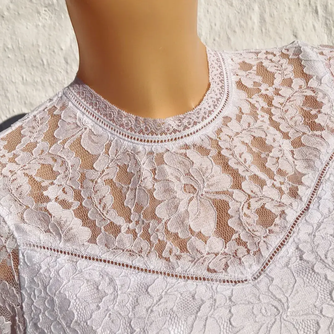 Hochgeschlossenes Waldorff Shirt langarm Spitze weiß – Bild 7 – Chiemgauer Heimatwerk Trachten-Onlineshop Hochgeschlossenes Waldorff Shirt langarm Spitze weiß - Bild 7 - Chiemgauer Heimatwerk Trachten-Onlineshop