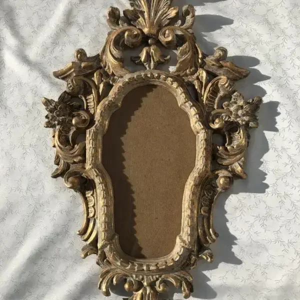Vergoldeter Florentiner Rahmen No. 4 – Bild 1 – Chiemgauer Heimatwerk traditioneller Trachten-Onlineshop Vergoldeter Florentiner Rahmen No. 4 - Bild 1 - Chiemgauer Heimatwerk traditioneller Trachten-Onlineshop