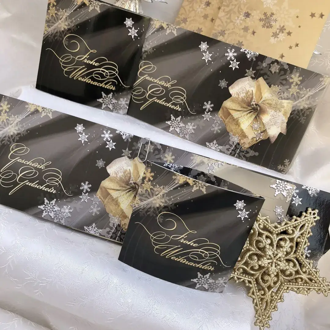 Geschenkgutschein Weihnachten No. 5 – Bild 6 – Chiemgauer Heimatwerk traditioneller Trachten-Onlineshop Geschenkgutschein Weihnachten No. 5 - Bild 6 - Chiemgauer Heimatwerk traditioneller Trachten-Onlineshop