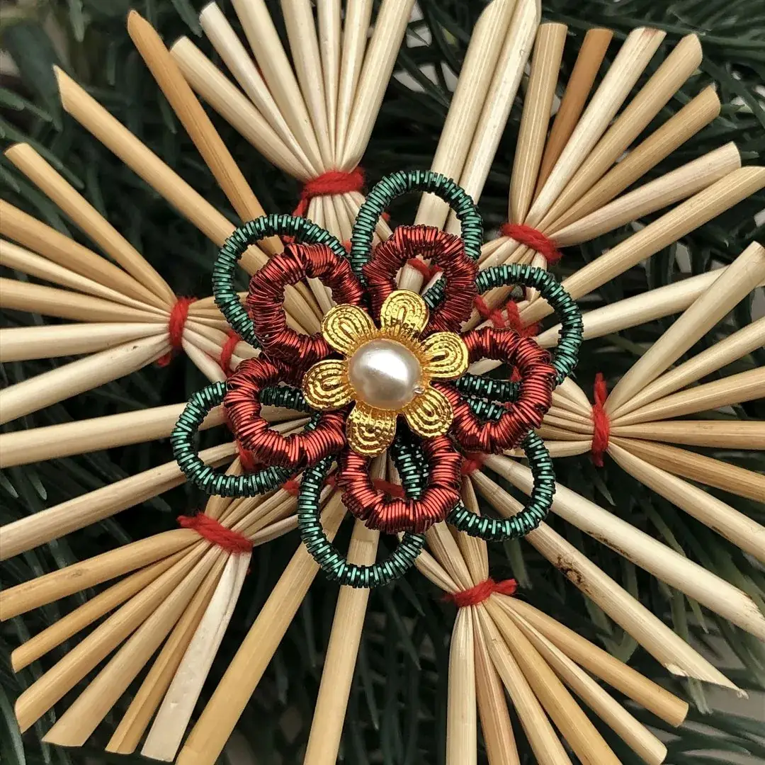 Boulliondraht Zackenkrausboullion in grün – Bild 9 – Chiemgauer Heimatwerk traditioneller Trachten-Onlineshop Boulliondraht Zackenkrausboullion in grün - Bild 9 - Chiemgauer Heimatwerk traditioneller Trachten-Onlineshop