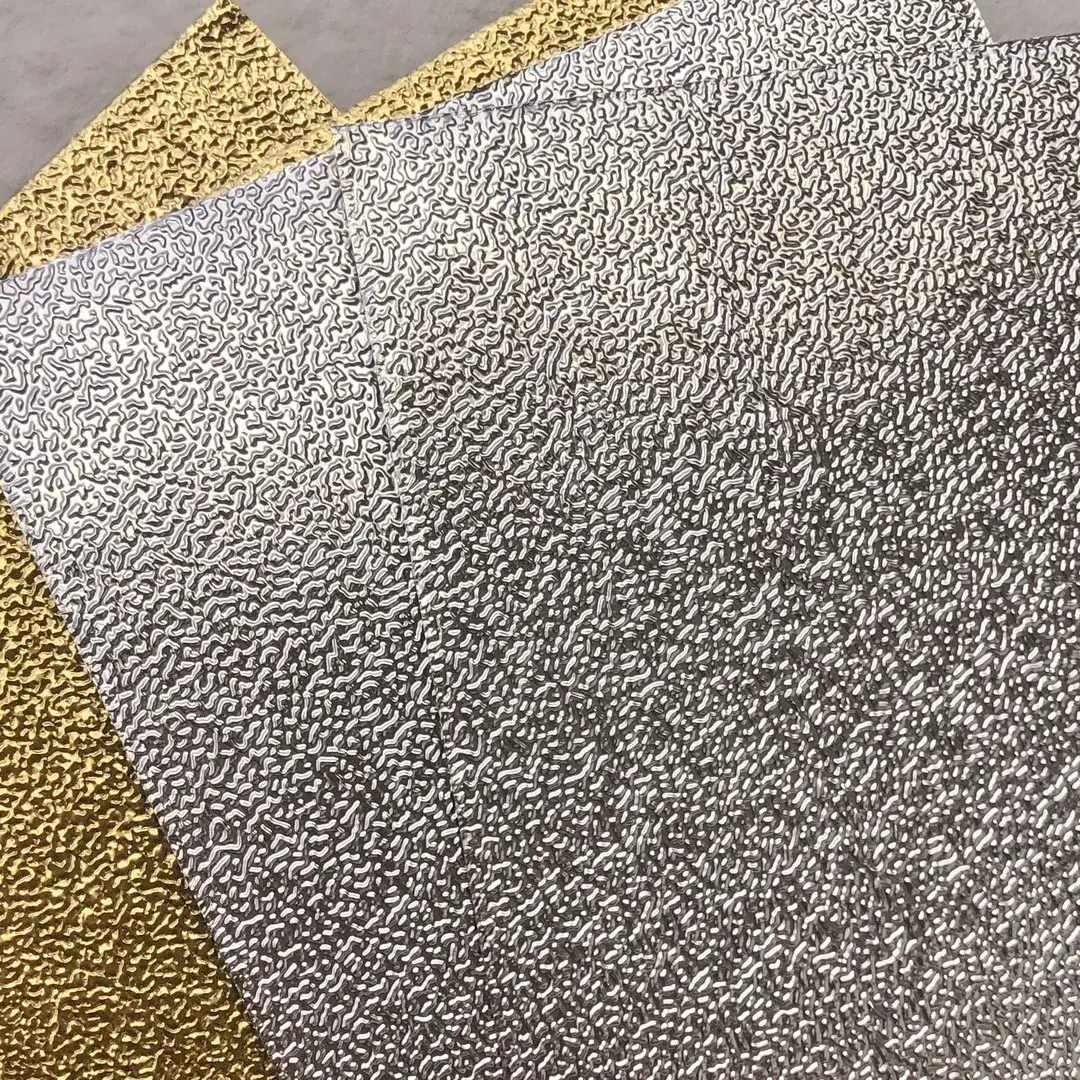 Strukturierte Metallfolie Bastelfolie silber – Bild 7 – Chiemgauer Heimatwerk Trachten-Onlineshop Strukturierte Metallfolie Bastelfolie silber - Bild 7 - Chiemgauer Heimatwerk Trachten-Onlineshop