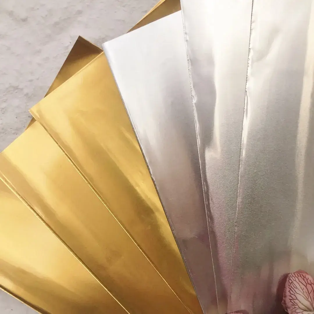 Metallfolie Bastelfolie gold-silber – Bild 2 – Chiemgauer Heimatwerk Trachten-Onlineshop Metallfolie Bastelfolie gold-silber - Bild 2 - Chiemgauer Heimatwerk Trachten-Onlineshop