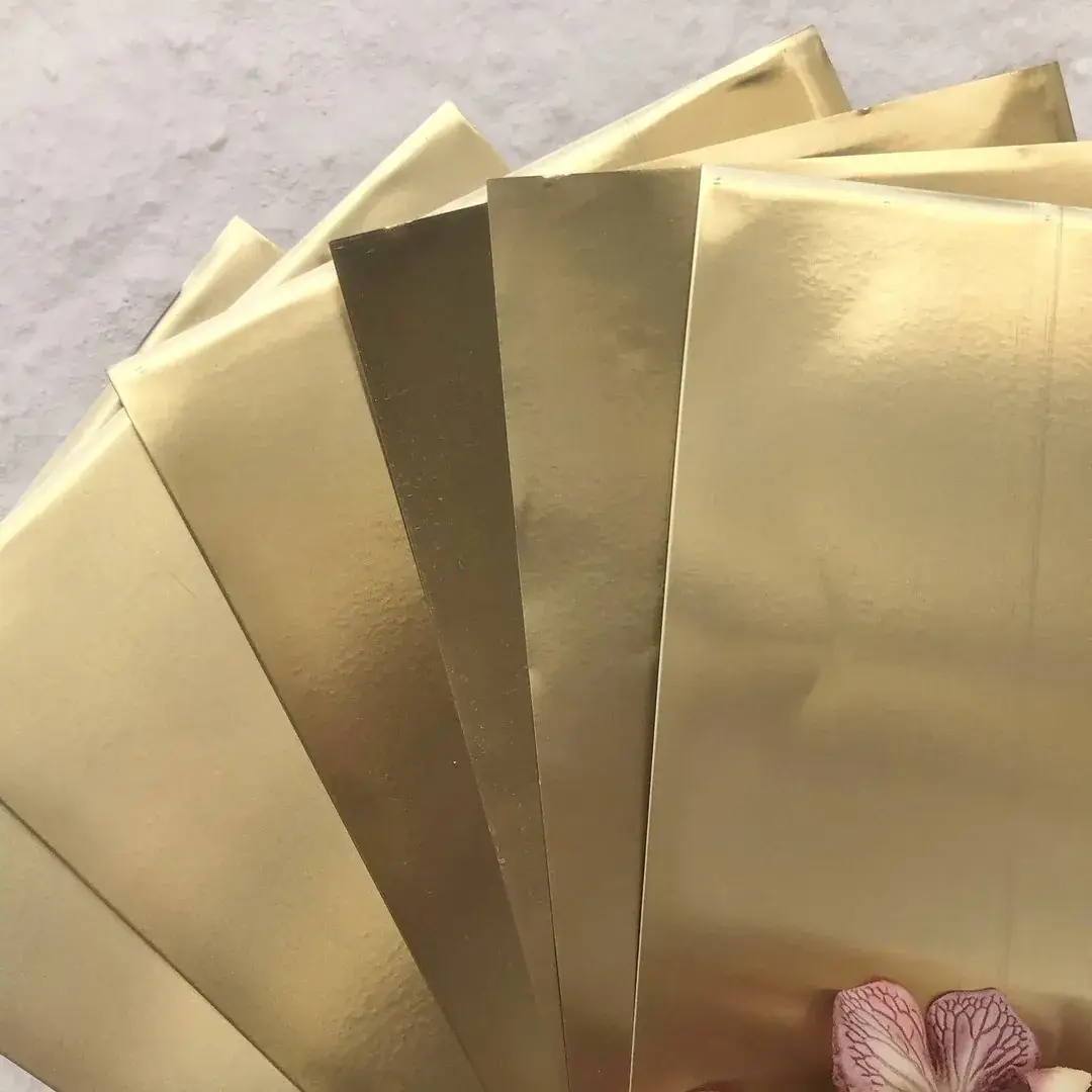 Metallfolie Bastelfolie hellgold – Bild 2 – Chiemgauer Heimatwerk Trachten-Onlineshop Metallfolie Bastelfolie hellgold - Bild 2 - Chiemgauer Heimatwerk Trachten-Onlineshop