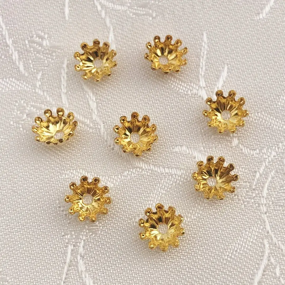 Filigrane Perlkappe in gold No. 2 – Bild 3 – Chiemgauer Heimatwerk traditioneller Trachten-Onlineshop Filigrane Perlkappe in gold No. 2 - Bild 3 - Chiemgauer Heimatwerk traditioneller Trachten-Onlineshop