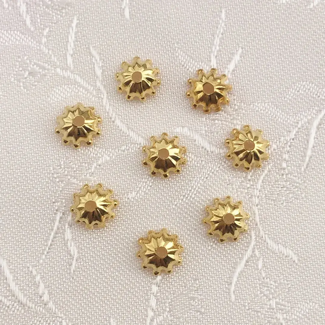 Filigrane Perlkappe in gold No. 2 – Bild 6 – Chiemgauer Heimatwerk traditioneller Trachten-Onlineshop Filigrane Perlkappe in gold No. 2 - Bild 6 - Chiemgauer Heimatwerk traditioneller Trachten-Onlineshop