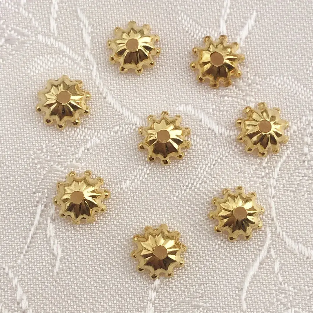 Filigrane Perlkappe in gold No. 2 – Bild 7 – Chiemgauer Heimatwerk traditioneller Trachten-Onlineshop Filigrane Perlkappe in gold No. 2 - Bild 7 - Chiemgauer Heimatwerk traditioneller Trachten-Onlineshop