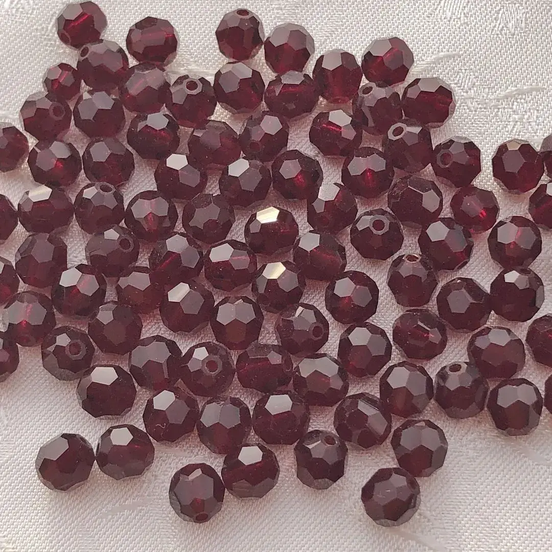 Swarovski Perle geschliffen granat 8 mm – Bild 3 – Chiemgauer Heimatwerk traditioneller Trachten-Onlineshop Swarovski Perle geschliffen granat 8 mm - Bild 3 - Chiemgauer Heimatwerk traditioneller Trachten-Onlineshop