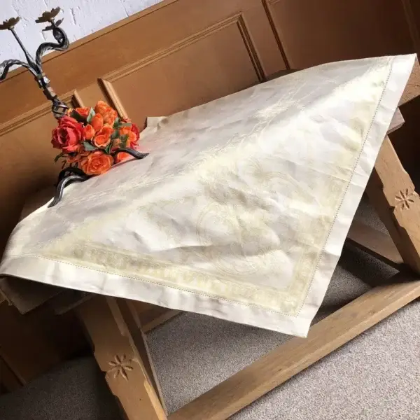 Leinen Tischdecke in hellgelb – Bild 1 – Chiemgauer Heimatwerk Trachten-Onlineshop Leinen Tischdecke in hellgelb - Bild 1 - Chiemgauer Heimatwerk Trachten-Onlineshop