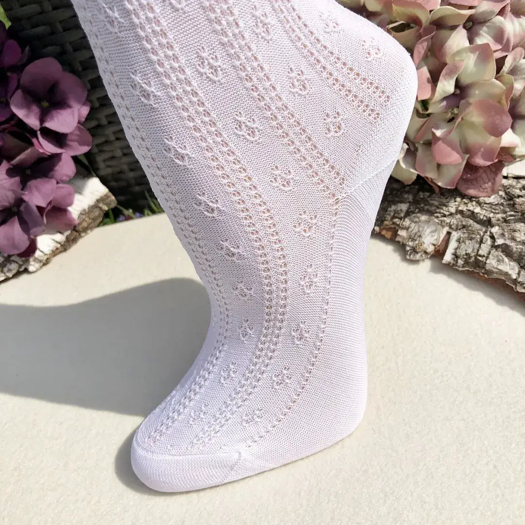 Lusana Trachtenstrumpfhose mit Ajourmuster in weiß – Bild 15 – Chiemgauer Heimatwerk Trachten-Onlineshop Lusana Trachtenstrumpfhose mit Ajourmuster in weiß - Bild 15 - Chiemgauer Heimatwerk Trachten-Onlineshop