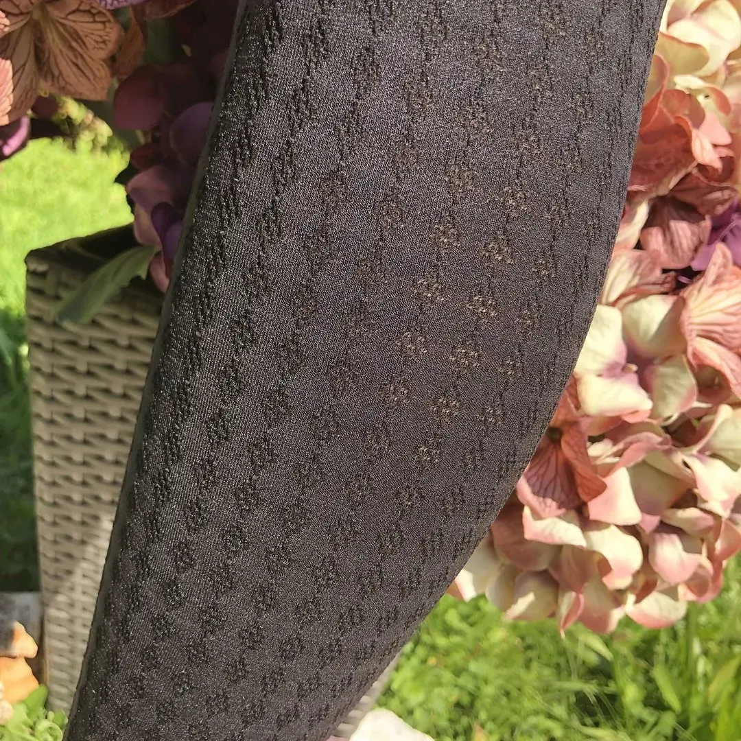 Lusana Trachtenstrumpfhose mit Raute in schwarz – Bild 9 – Chiemgauer Heimatwerk Trachten-Onlineshop Lusana Trachtenstrumpfhose mit Raute in schwarz - Bild 9 - Chiemgauer Heimatwerk Trachten-Onlineshop