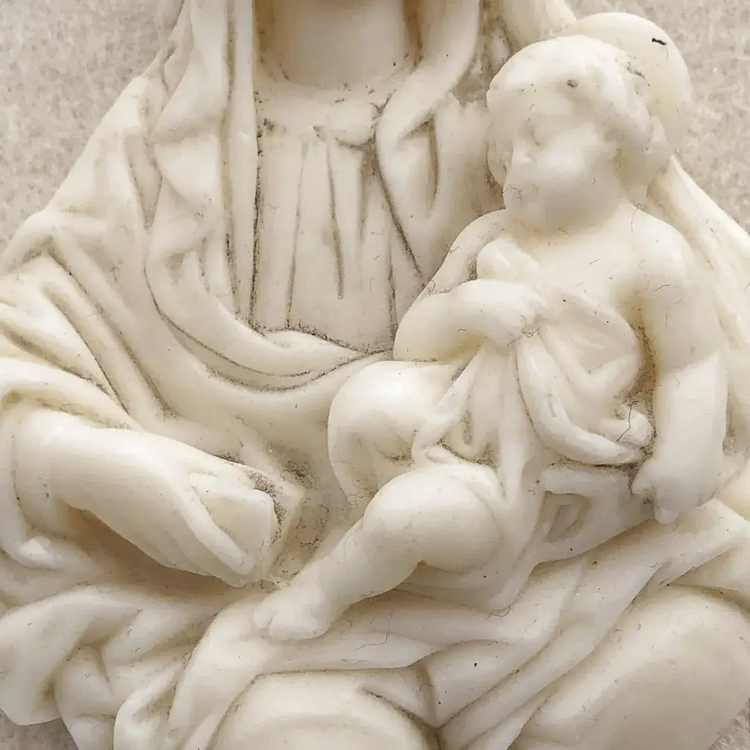 Madonna weiß handgefertigte Wachsmodel für Klosterarbeit – Bild 5 – Chiemgauer Heimatwerk Trachten-Onlineshop Madonna weiß handgefertigte Wachsmodel für Klosterarbeit - Bild 5 - Chiemgauer Heimatwerk Trachten-Onlineshop