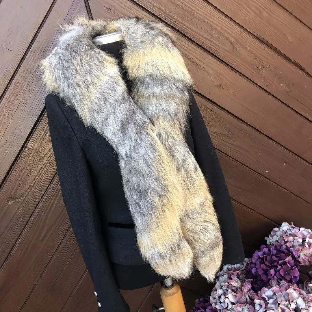 Pelz-Stola aus Fuchs in beige – Bild 1 – Chiemgauer Heimatwerk Trachten-Onlineshop Pelz-Stola aus Fuchs in beige - Bild 1 - Chiemgauer Heimatwerk Trachten-Onlineshop
