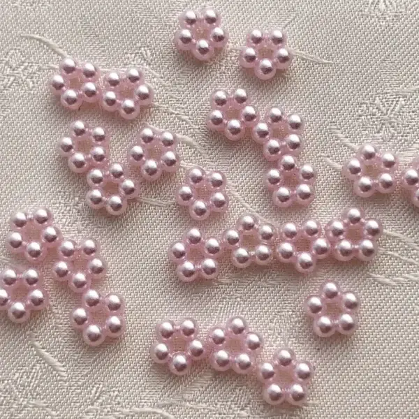 Perlenblume rosé 5 mm – Bild 1 – Chiemgauer Heimatwerk Trachten-Onlineshop Perlenblume rosé 5 mm - Bild 1 - Chiemgauer Heimatwerk Trachten-Onlineshop