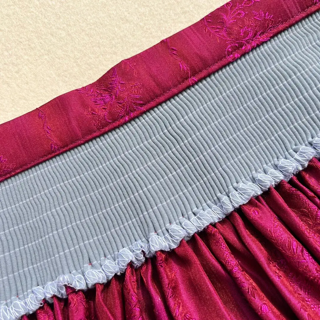 Reihkaro Stiftelband Hanselband grau – Bild 2 – Chiemgauer Heimatwerk Trachten-Onlineshop Reihkaro Stiftelband Hanselband grau - Bild 2 - Chiemgauer Heimatwerk Trachten-Onlineshop