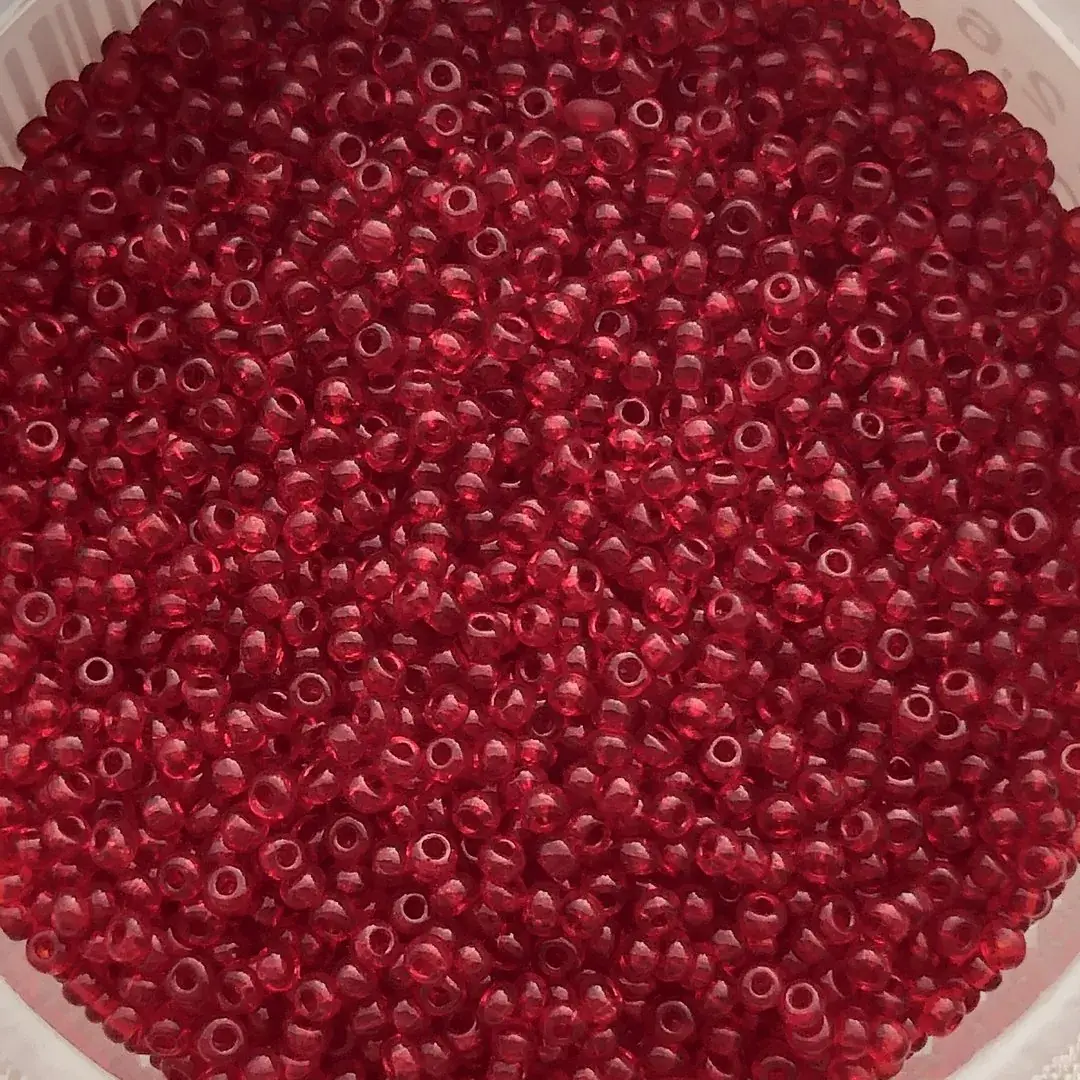 Rocailles Glasperlen weinrot No. 49 – Bild 6 – Chiemgauer Heimatwerk Trachten-Onlineshop Rocailles Glasperlen weinrot No. 49 - Bild 6 - Chiemgauer Heimatwerk Trachten-Onlineshop