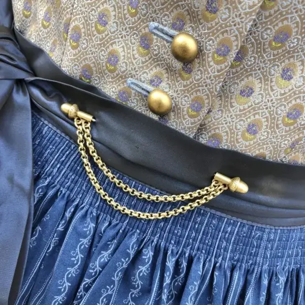 Schürzennadel Tuchnadel einfach altgold matt – Bild 1 – Chiemgauer Heimatwerk Trachten-Onlineshop Schürzennadel Tuchnadel einfach altgold matt - Bild 1 - Chiemgauer Heimatwerk Trachten-Onlineshop