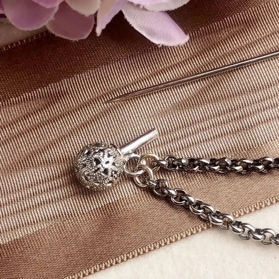 Schürzennadel Tuchnadel filigran antik-silber – Bild 35 – Chiemgauer Heimatwerk Trachten-Onlineshop Schürzennadel Tuchnadel filigran antik-silber - Bild 35 - Chiemgauer Heimatwerk Trachten-Onlineshop