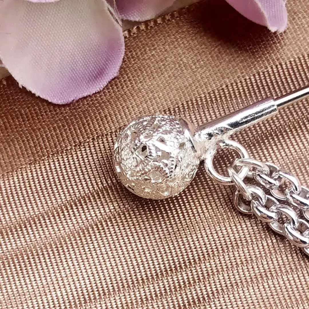 Schürzennadel Tuchnadel filigran silber No. 1 – Bild 4 – Chiemgauer Heimatwerk Trachten-Onlineshop Schürzennadel Tuchnadel filigran silber No. 1 - Bild 4 - Chiemgauer Heimatwerk Trachten-Onlineshop