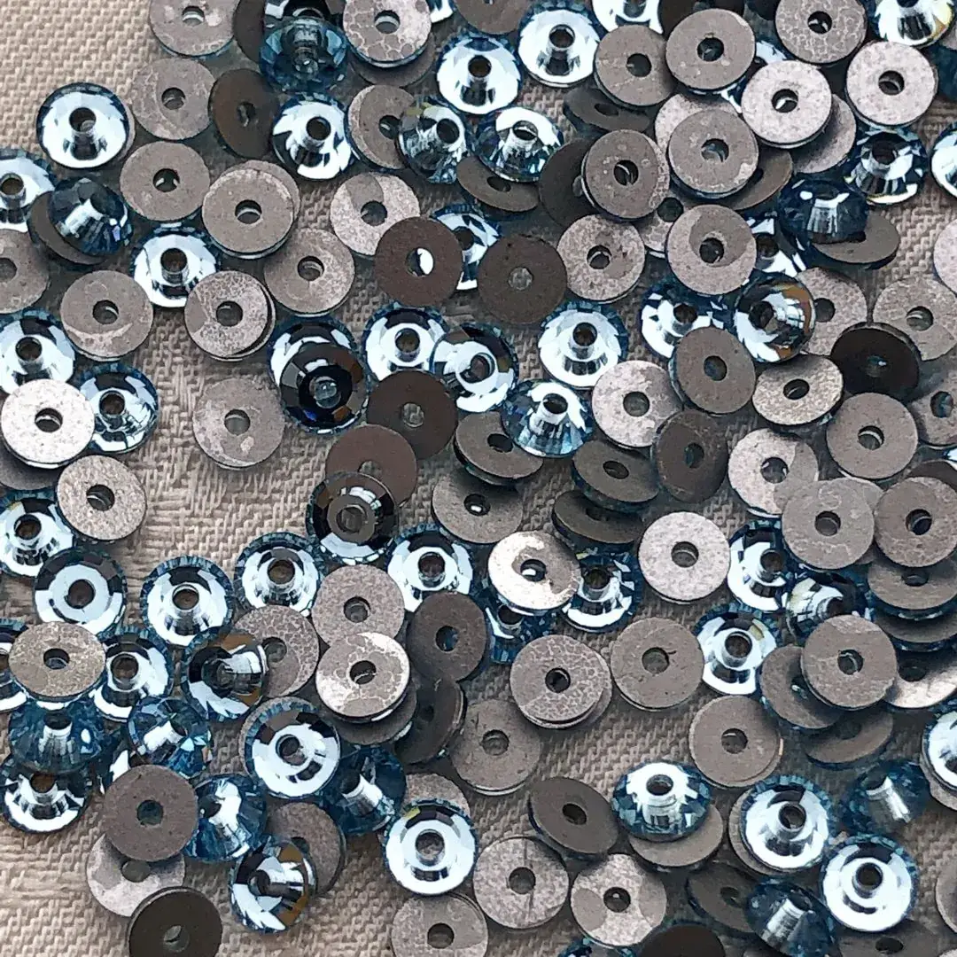 Swarovski Lochstrass aquamarine 5 mm – Bild 2 – Chiemgauer Heimatwerk Trachten-Onlineshop Swarovski Lochstrass aquamarine 5 mm - Bild 2 - Chiemgauer Heimatwerk Trachten-Onlineshop