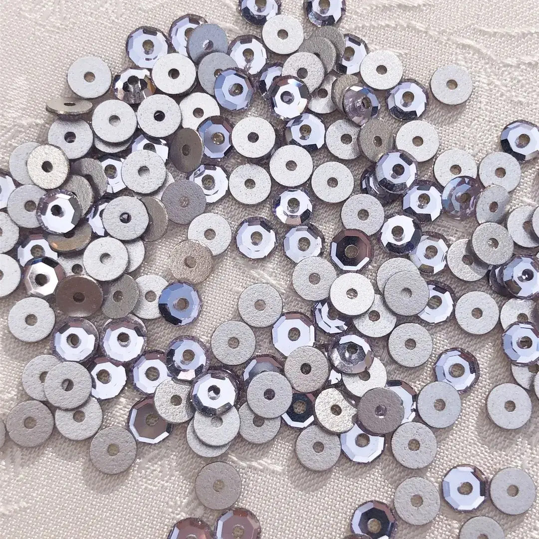 Swarovski Lochstrass flieder 4 mm – Bild 5 – Chiemgauer Heimatwerk Trachten-Onlineshop Swarovski Lochstrass flieder 4 mm - Bild 5 - Chiemgauer Heimatwerk Trachten-Onlineshop