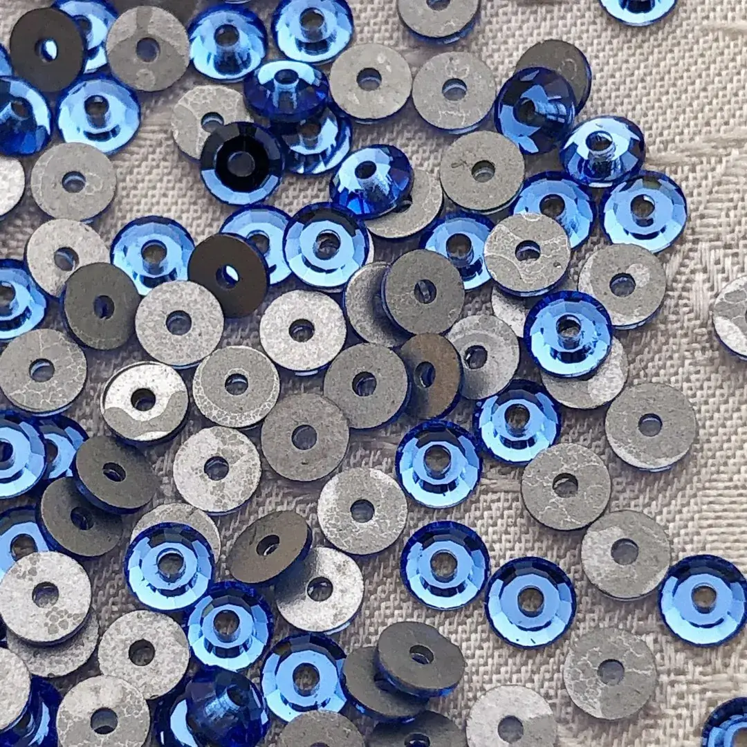 Swarovski Lochstrass saphireblau 3 mm – Bild 18 – Chiemgauer Heimatwerk Trachten-Onlineshop Swarovski Lochstrass saphireblau 3 mm - Bild 18 - Chiemgauer Heimatwerk Trachten-Onlineshop