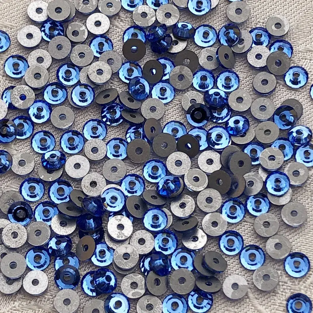 Swarovski Lochstrass saphireblau 3 mm – Bild 20 – Chiemgauer Heimatwerk Trachten-Onlineshop Swarovski Lochstrass saphireblau 3 mm - Bild 20 - Chiemgauer Heimatwerk Trachten-Onlineshop