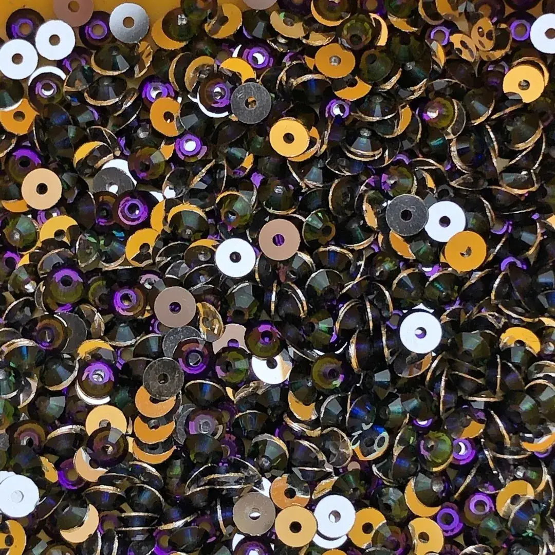 Swarovski Lochstrass violett 3 mm – Bild 2 – Chiemgauer Heimatwerk Trachten-Onlineshop Swarovski Lochstrass violett 3 mm - Bild 2 - Chiemgauer Heimatwerk Trachten-Onlineshop