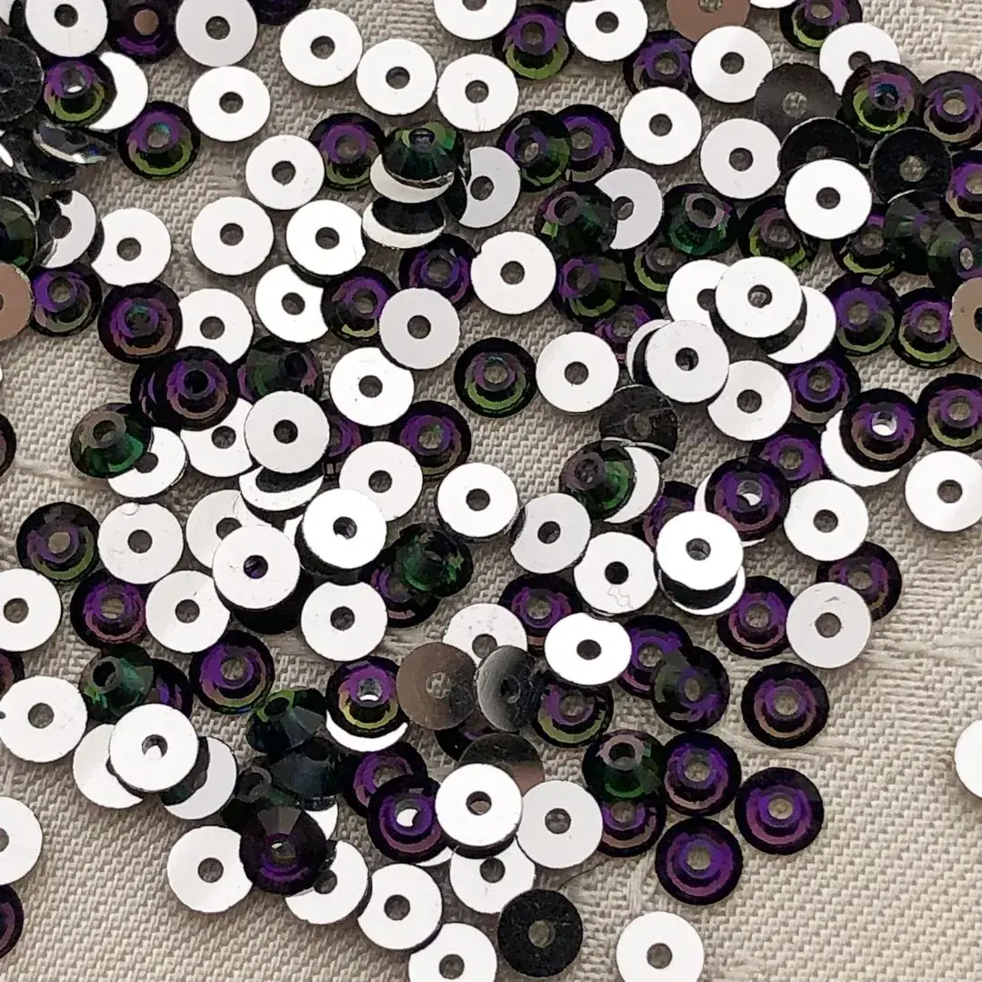 Swarovski Lochstrass violett 3 mm – Bild 6 – Chiemgauer Heimatwerk Trachten-Onlineshop Swarovski Lochstrass violett 3 mm - Bild 6 - Chiemgauer Heimatwerk Trachten-Onlineshop