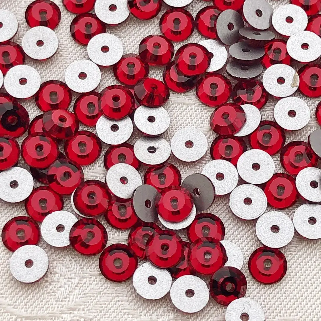 Swarovski Lochstrass weinrot 4 mm – Bild 10 – Chiemgauer Heimatwerk Trachten-Onlineshop Swarovski Lochstrass weinrot 4 mm - Bild 10 - Chiemgauer Heimatwerk Trachten-Onlineshop