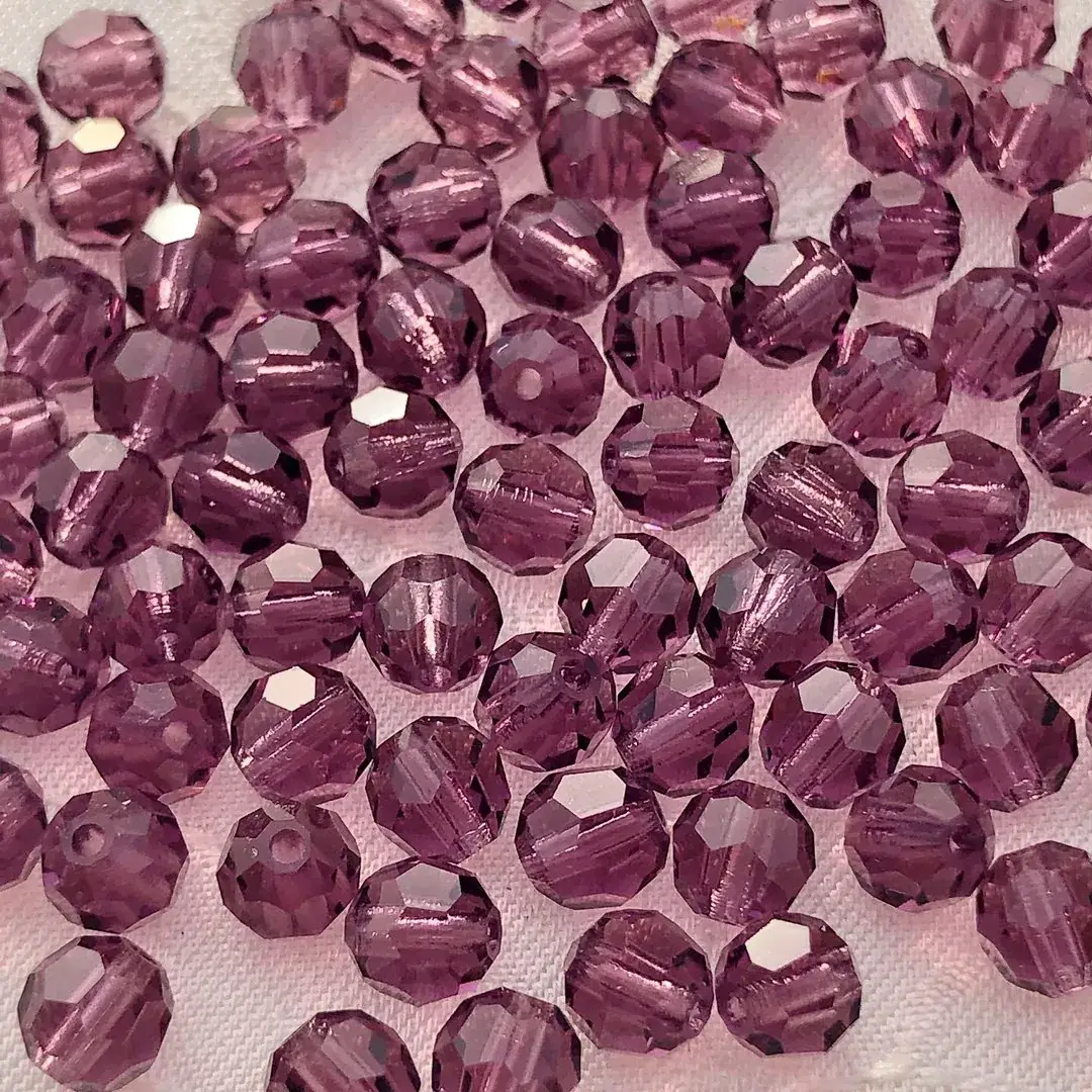 Swarovski Perle geschliffen amethyst 4 mm – Bild 2 – Chiemgauer Heimatwerk Trachten-Onlineshop Swarovski Perle geschliffen amethyst 4 mm - Bild 2 - Chiemgauer Heimatwerk Trachten-Onlineshop
