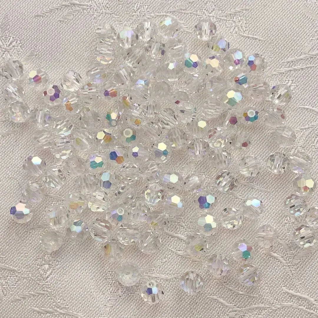 Swarovski Perle geschliffen kristallAB 3 mm – Bild 1 – Chiemgauer Heimatwerk Trachten-Onlineshop Swarovski Perle geschliffen kristallAB 3 mm - Bild 1 - Chiemgauer Heimatwerk Trachten-Onlineshop