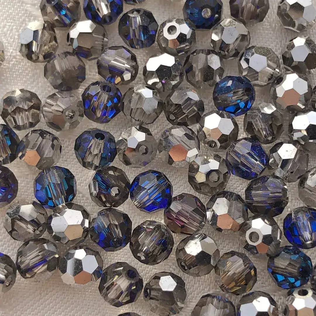 Swarovski Perle geschliffen violett 4 mm – Bild 2 – Chiemgauer Heimatwerk Trachten-Onlineshop Swarovski Perle geschliffen violett 4 mm - Bild 2 - Chiemgauer Heimatwerk Trachten-Onlineshop