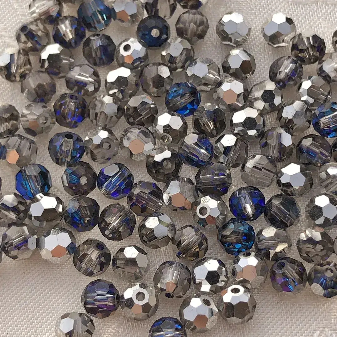 Swarovski Perle geschliffen violett 4 mm – Bild 7 – Chiemgauer Heimatwerk Trachten-Onlineshop Swarovski Perle geschliffen violett 4 mm - Bild 7 - Chiemgauer Heimatwerk Trachten-Onlineshop