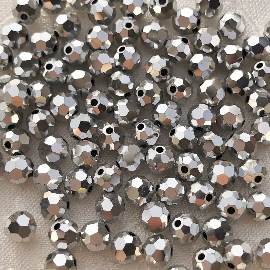 Swarovski Perlen 4 mm in echt versilbert – Bild 7 – Chiemgauer Heimatwerk Trachten-Onlineshop Swarovski Perlen 4 mm in echt versilbert - Bild 7 - Chiemgauer Heimatwerk Trachten-Onlineshop