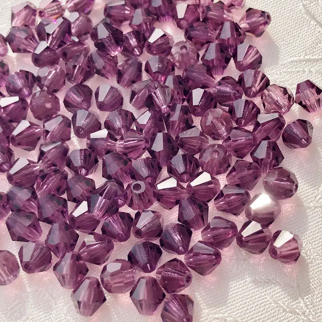 Swarovski Rhombe geschliffen amethyst 5 mm – Bild 11 – Chiemgauer Heimatwerk Trachten-Onlineshop Swarovski Rhombe geschliffen amethyst 5 mm - Bild 11 - Chiemgauer Heimatwerk Trachten-Onlineshop