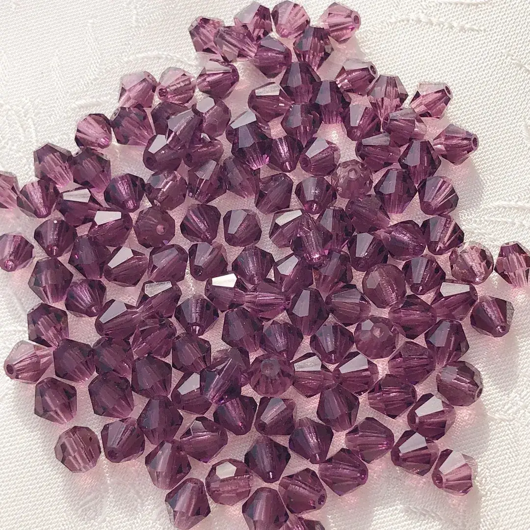 Swarovski Rhombe geschliffen amethyst 5 mm – Bild 5 – Chiemgauer Heimatwerk Trachten-Onlineshop Swarovski Rhombe geschliffen amethyst 5 mm - Bild 5 - Chiemgauer Heimatwerk Trachten-Onlineshop