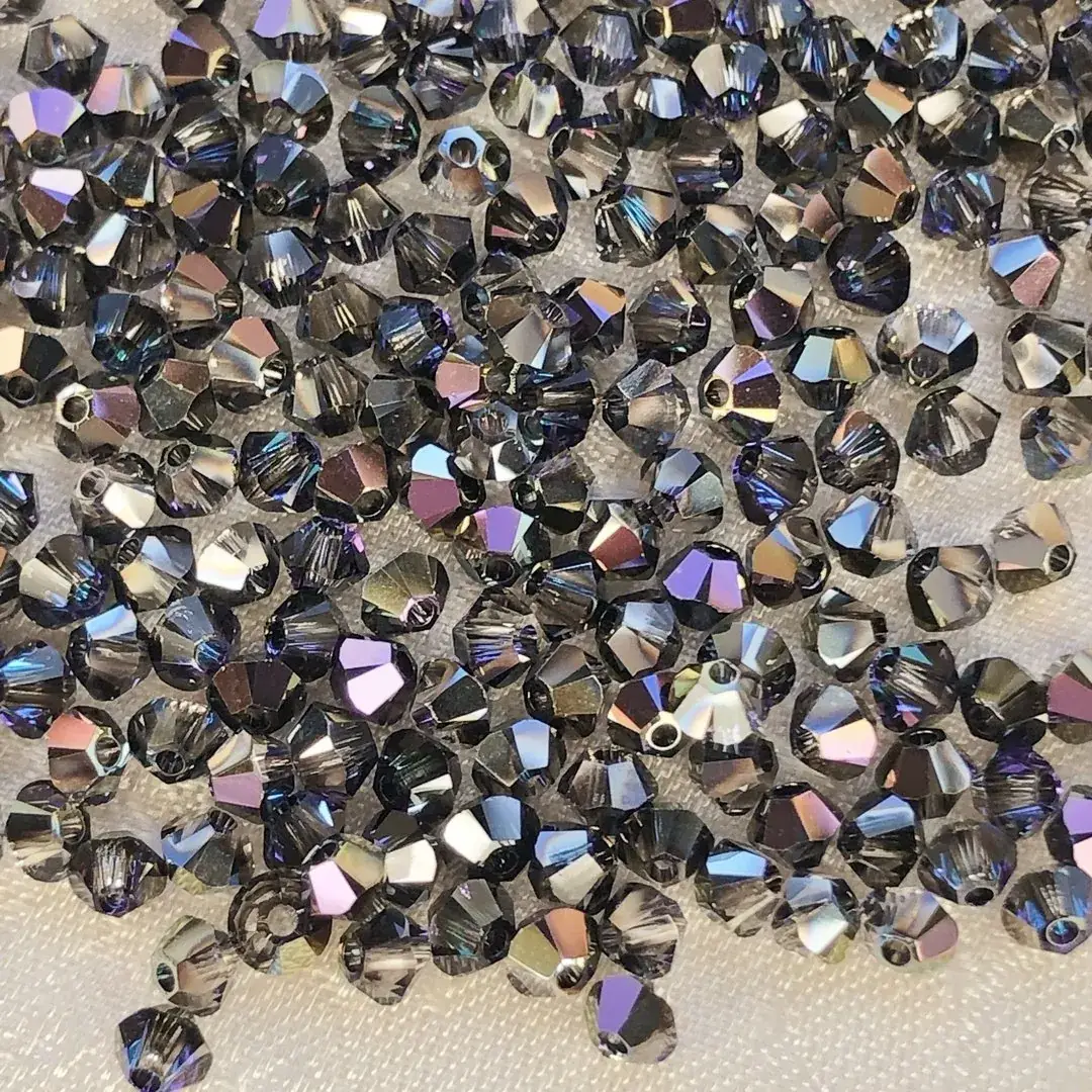 Swarovski Rhombe geschliffen azur AB 3 mm – Bild 9 – Chiemgauer Heimatwerk Trachten-Onlineshop Swarovski Rhombe geschliffen azur AB 3 mm - Bild 9 - Chiemgauer Heimatwerk Trachten-Onlineshop