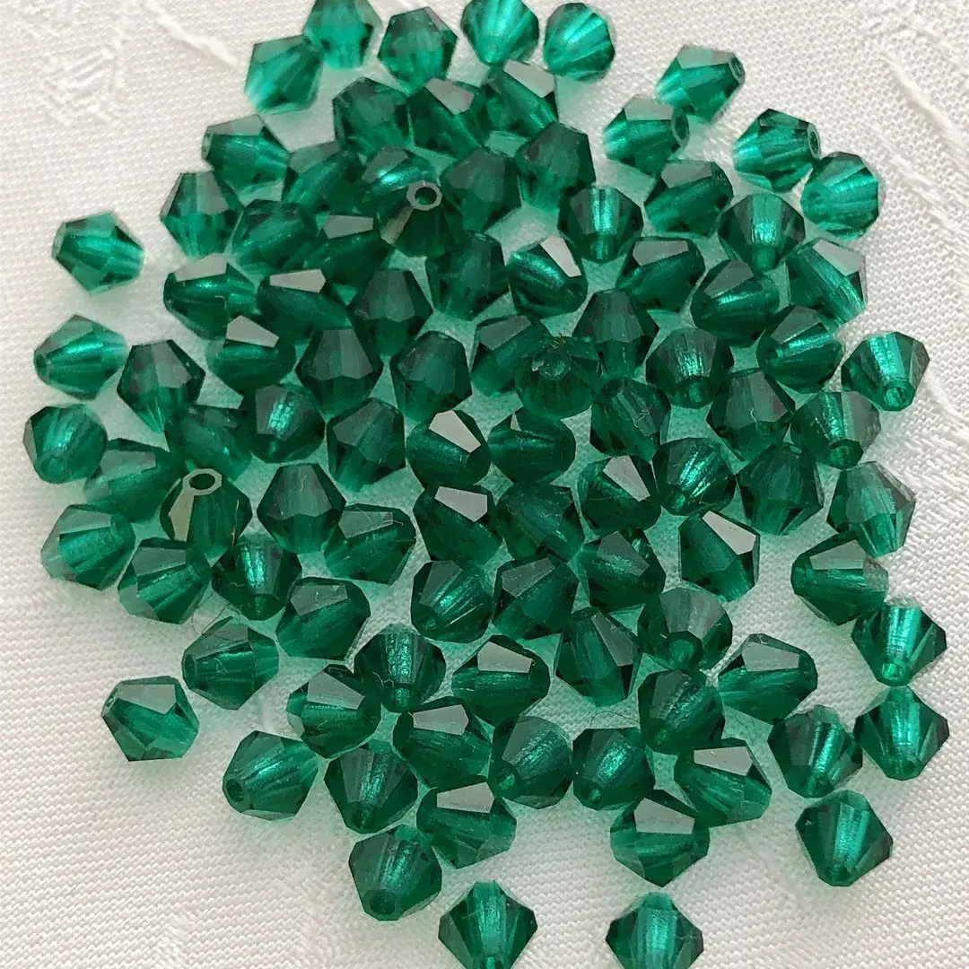 Swarovski Rhombe geschliffen grün 5 mm – Bild 10 – Chiemgauer Heimatwerk Trachten-Onlineshop Swarovski Rhombe geschliffen grün 5 mm - Bild 10 - Chiemgauer Heimatwerk Trachten-Onlineshop