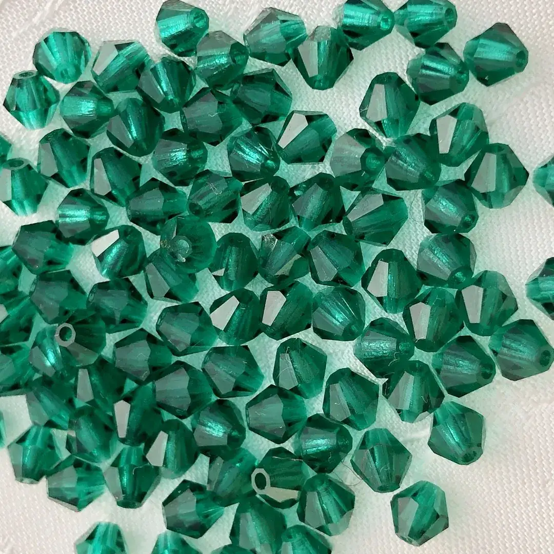 Swarovski Rhombe geschliffen grün 5 mm – Bild 6 – Chiemgauer Heimatwerk Trachten-Onlineshop Swarovski Rhombe geschliffen grün 5 mm - Bild 6 - Chiemgauer Heimatwerk Trachten-Onlineshop