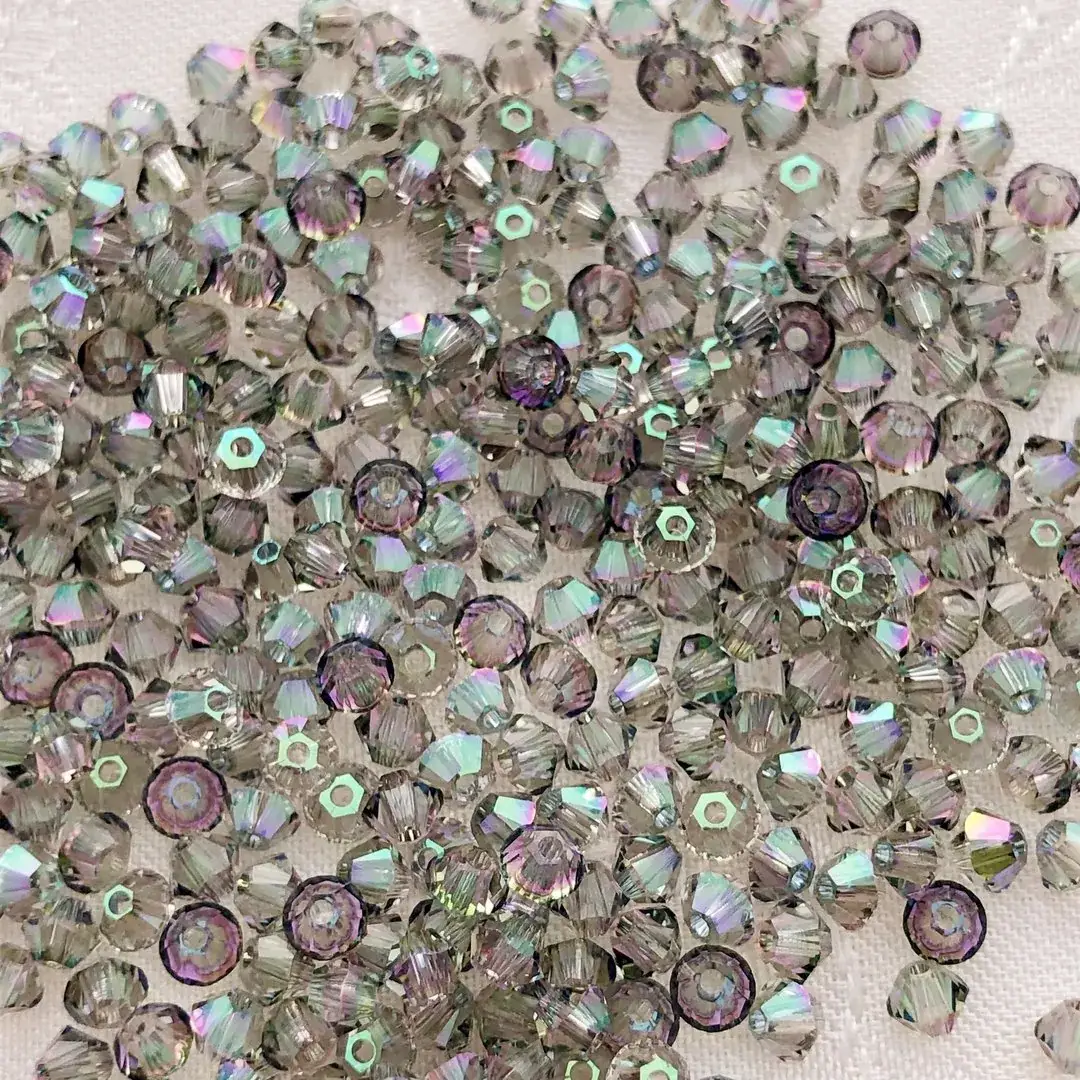 Swarovski Rhombe geschliffen hellgrau 3 mm – Bild 9 – Chiemgauer Heimatwerk Trachten-Onlineshop Swarovski Rhombe geschliffen hellgrau 3 mm - Bild 9 - Chiemgauer Heimatwerk Trachten-Onlineshop