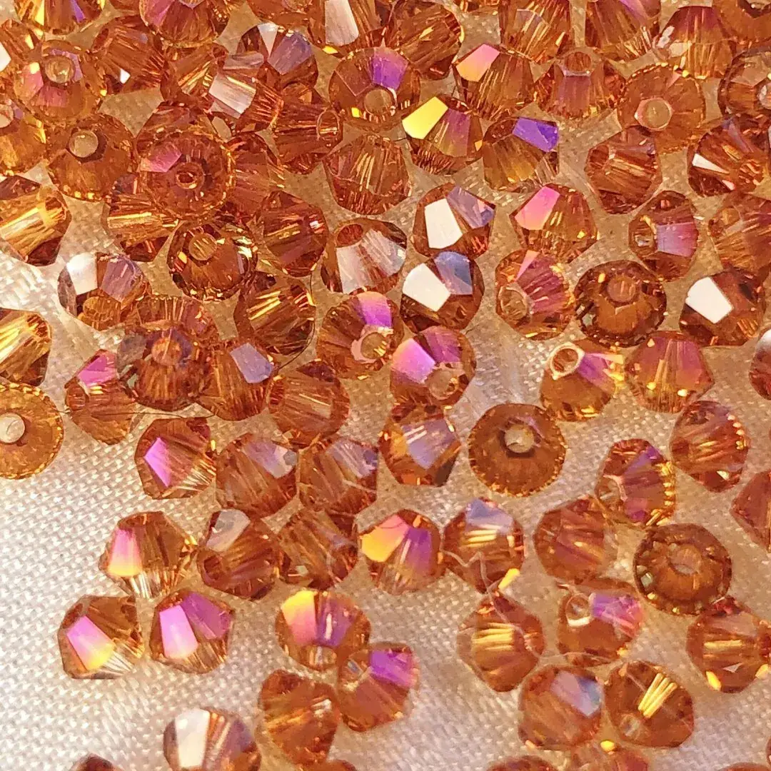 Swarovski Rhombe geschliffen orange 3 mm – Bild 7 – Chiemgauer Heimatwerk Trachten-Onlineshop Swarovski Rhombe geschliffen orange 3 mm - Bild 7 - Chiemgauer Heimatwerk Trachten-Onlineshop