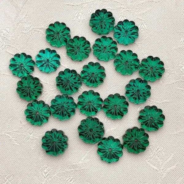 Swarovski Strassblume grรผn 10 mm – Bild 1 – Chiemgauer Heimatwerk Trachten-Onlineshop Swarovski Strassblume grรผn 10 mm - Bild 1 - Chiemgauer Heimatwerk Trachten-Onlineshop