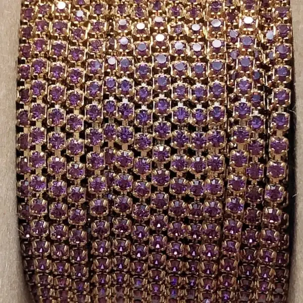 Swarovski Strasskette amethyst No. 6 – Bild 1 – Chiemgauer Heimatwerk Trachten-Onlineshop Swarovski Strasskette amethyst No. 6 - Bild 1 - Chiemgauer Heimatwerk Trachten-Onlineshop