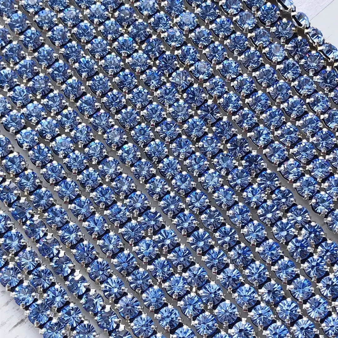 Swarovski Strasskette hellblau No. 5 – Bild 10 – Chiemgauer Heimatwerk Trachten-Onlineshop Swarovski Strasskette hellblau No. 5 - Bild 10 - Chiemgauer Heimatwerk Trachten-Onlineshop